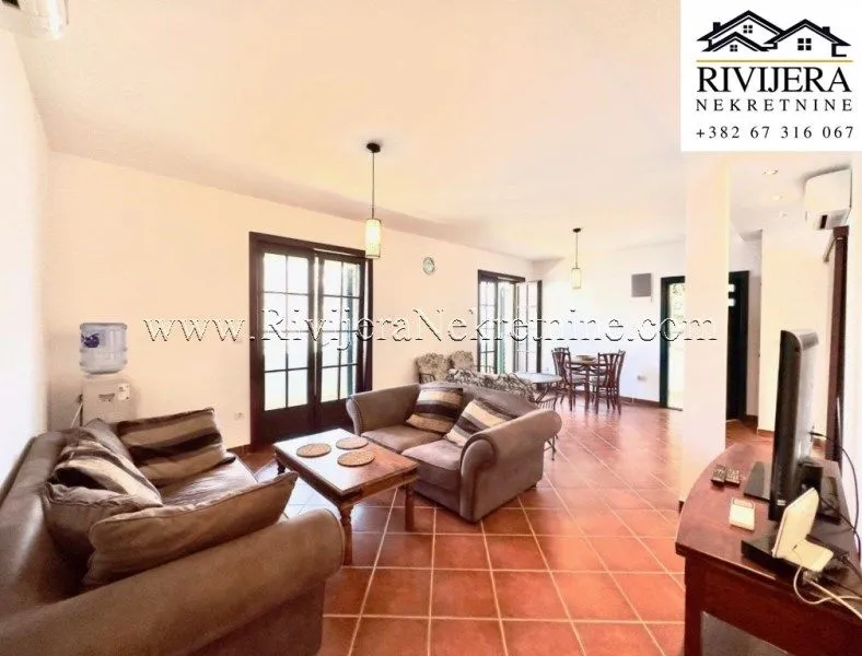 Prodaja, dvosoban stan, 94m², Kostanjica, Kotor