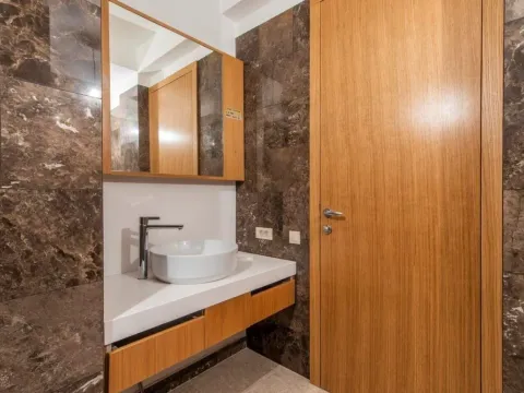 Prodaja, dvosoban stan, 160m², Prčanj, Kotor - image 11