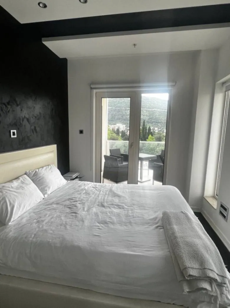 Sale, three bedroom apartment, 104m², Tre Canne, Budva