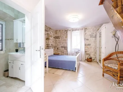 Prodaja, trosoban stan, 80m², Prčanj, Kotor - image 21