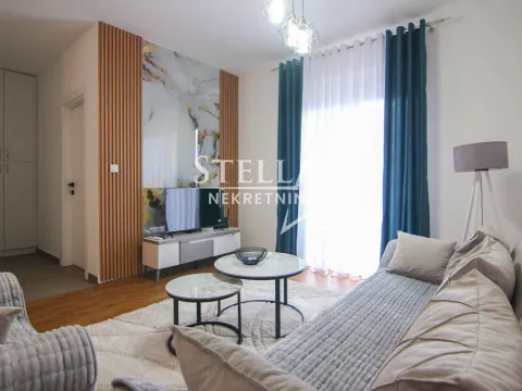 Izdavanje, stan, 56m², Central Point, Podgorica - image 1