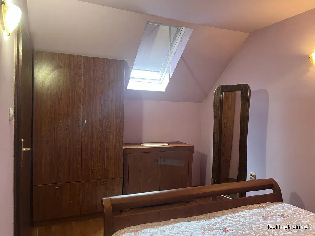 Izdavanje, trosoban stan, 81m², Surčin, Beograd