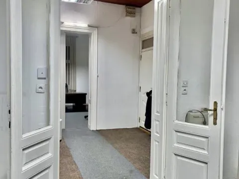 Izdavanje, poslovni prostor, 80m², Tašmajdan, Palilula Sve Podlokacije - image 6