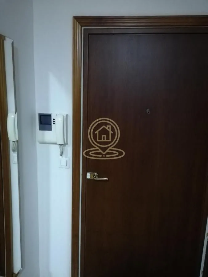 Izdavanje, četvorosoban stan, 130m², Vračar Sve Podlokacije, Beograd