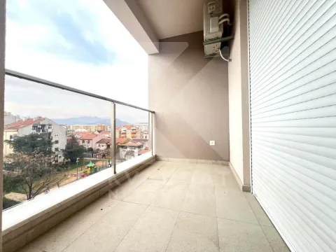 Izdavanje, jednosoban stan, 46m², Stari Aerodrom, Podgorica - image 10