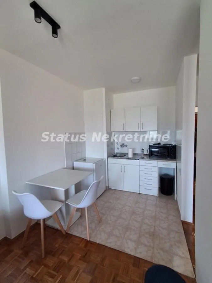 Izdavanje, garsonjera, 33m², Novo naselje, Novi Sad