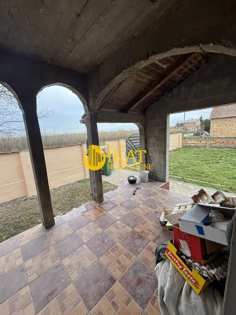Prodaja, kuća, 240m², Surduk, Stara Pazova