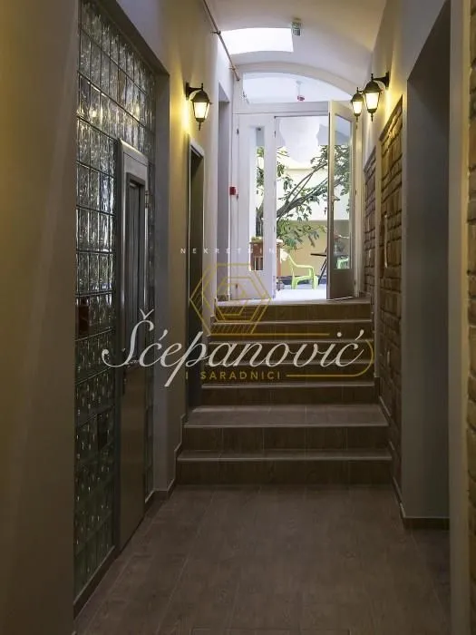 Sale, office space, 416m², Gradić, Petrovaradin