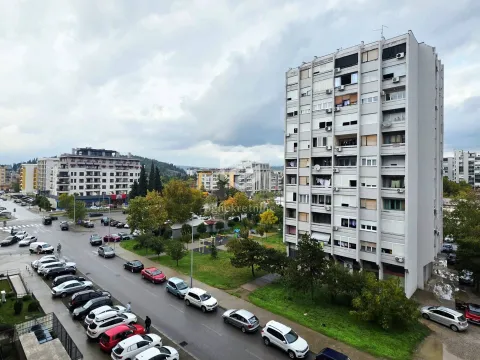 Rent, one bedroom apartment, 52m², Tuški Put, Podgorica - image 11