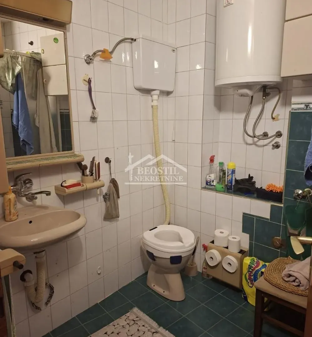 Prodaja, trosoban stan, 74m², Savski Venac, Beograd