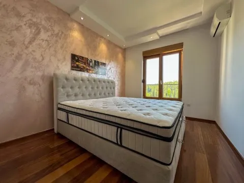 Rent, four bedroom apartment, 140m², Centar, Podgorica - image 7