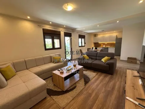 Izdavanje, kuća, 85m², Lastva Grbaljska, Kotor - image 2