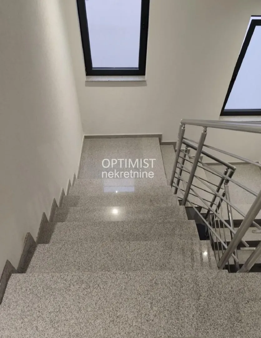 Prodaja, jednosoban stan, 41m², Banovo Brdo, Beograd