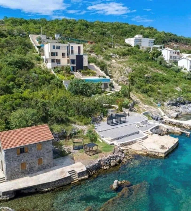 Prodaja, kuća, 517m², Krašići, Tivat