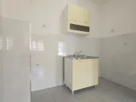 Izdavanje, poslovni prostor, 44m², City Kvart, Podgorica - image 2