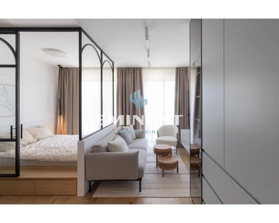 Izdavanje, jednosoban stan, 35m², Gundulićev Venac, Beograd