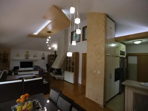 Prodaja, trosoban stan, 136m², Centar, Podgorica - image 18