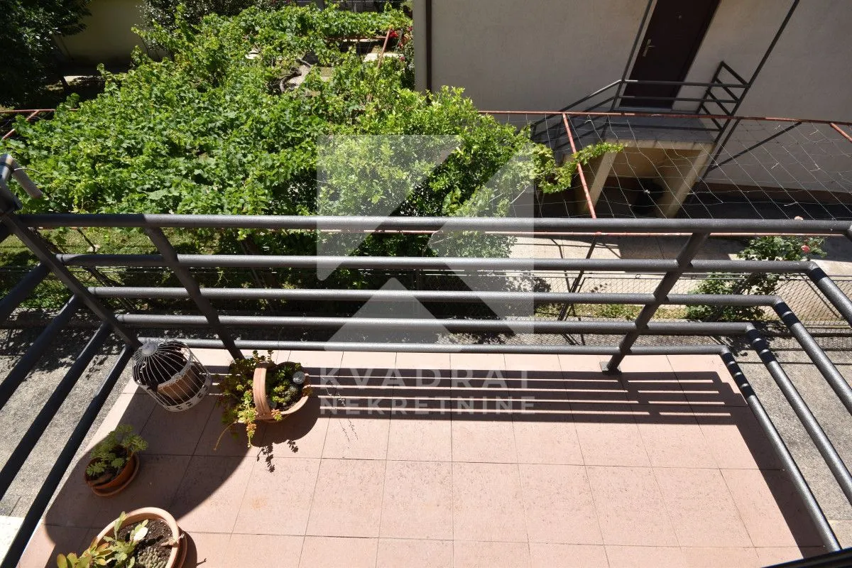 Prodaja, kuća, 320m², Murtovina, Podgorica