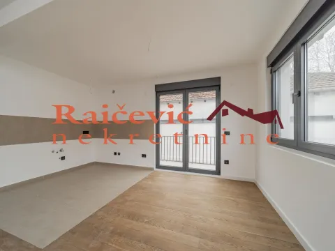 Sale, four bedroom apartment, 75m², Zvezdara Sve Podlokacije, Beograd - image 6