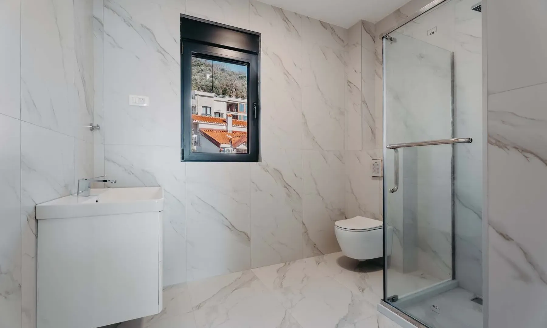 Izdavanje, ugostiteljski objekat, 1600m², Budva, Crna Gora