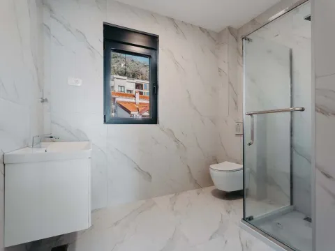 Izdavanje, ugostiteljski objekat, 1600m², Budva, Crna Gora - image 16