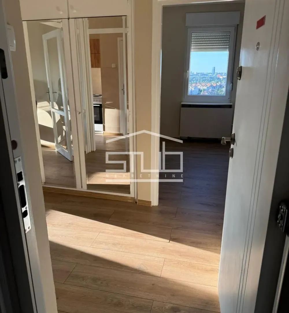 Izdavanje, dvosoban stan, 50m², Julino Brdo, Beograd