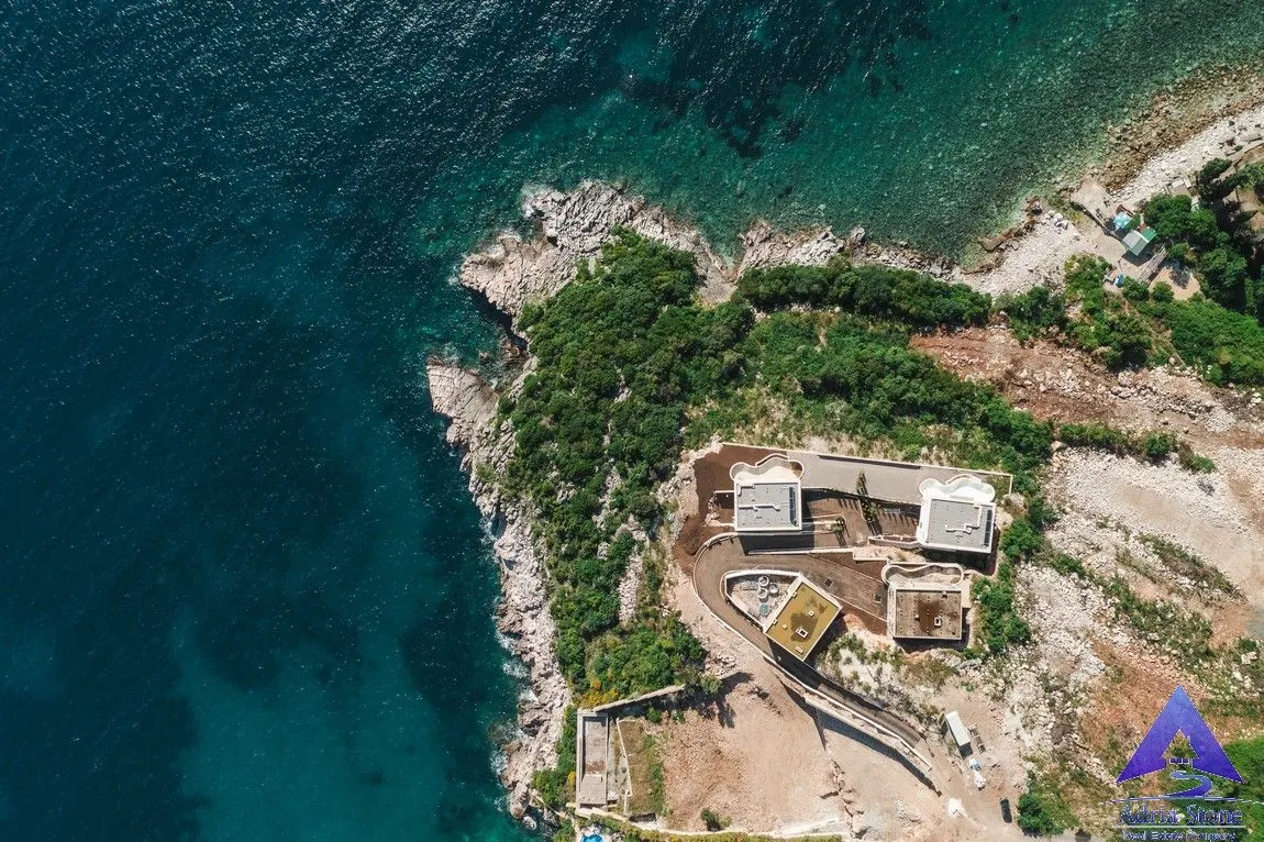 Sale, house, 375m², Kamenovo, Budva