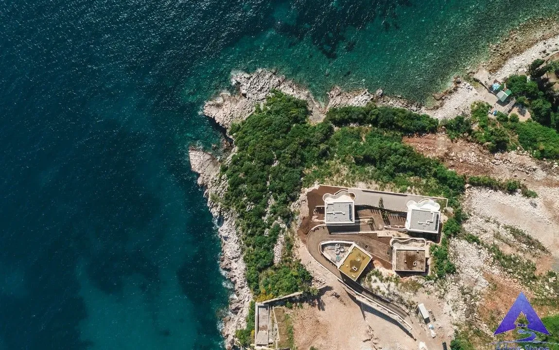 Sale, house, 375m², Kamenovo, Budva