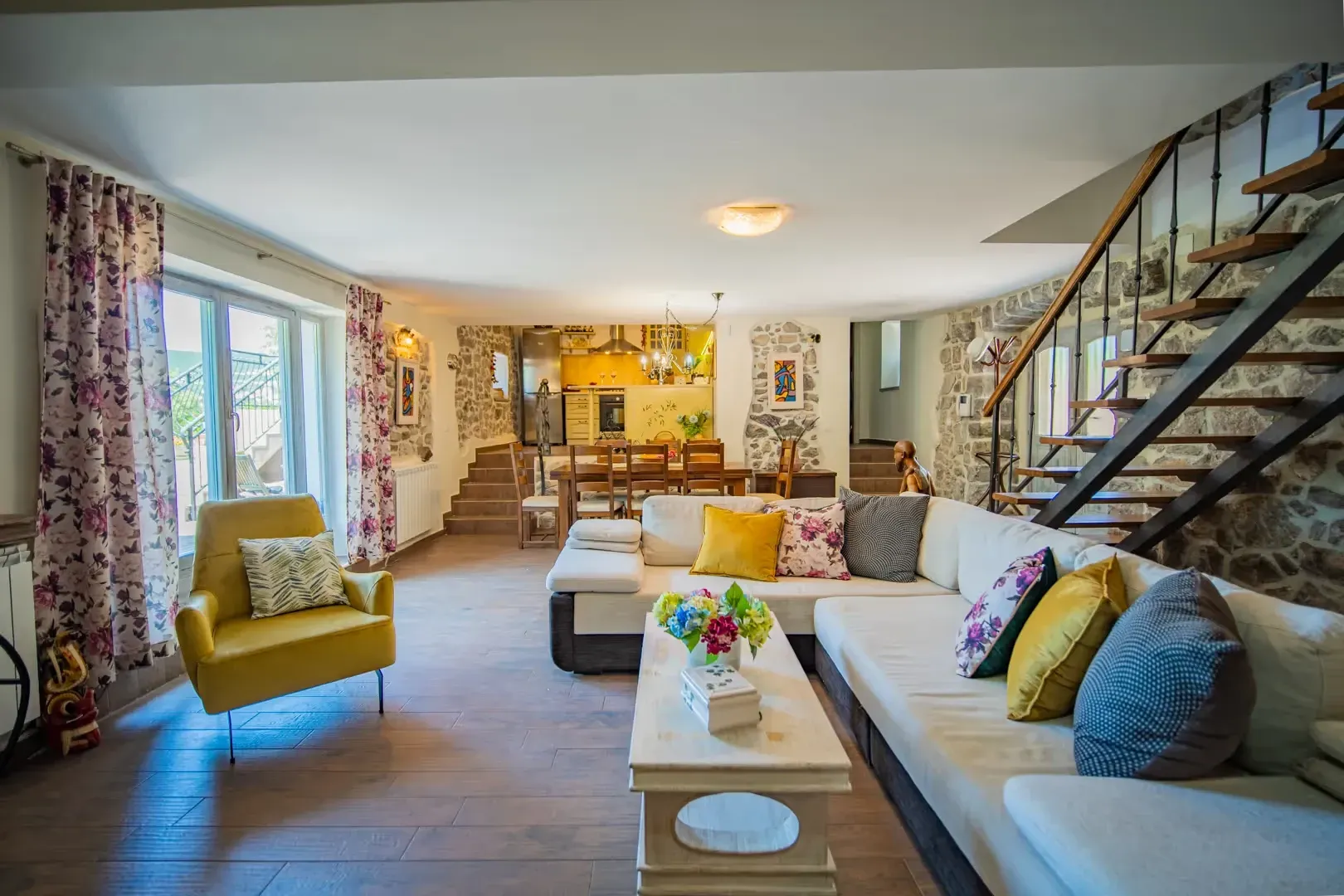 Rent, house, 160m², Tivat, Crna Gora