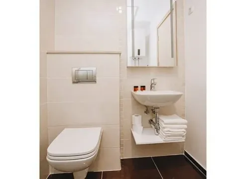 Izdavanje, garsonjera, 36m², Bečići, Budva - image 6