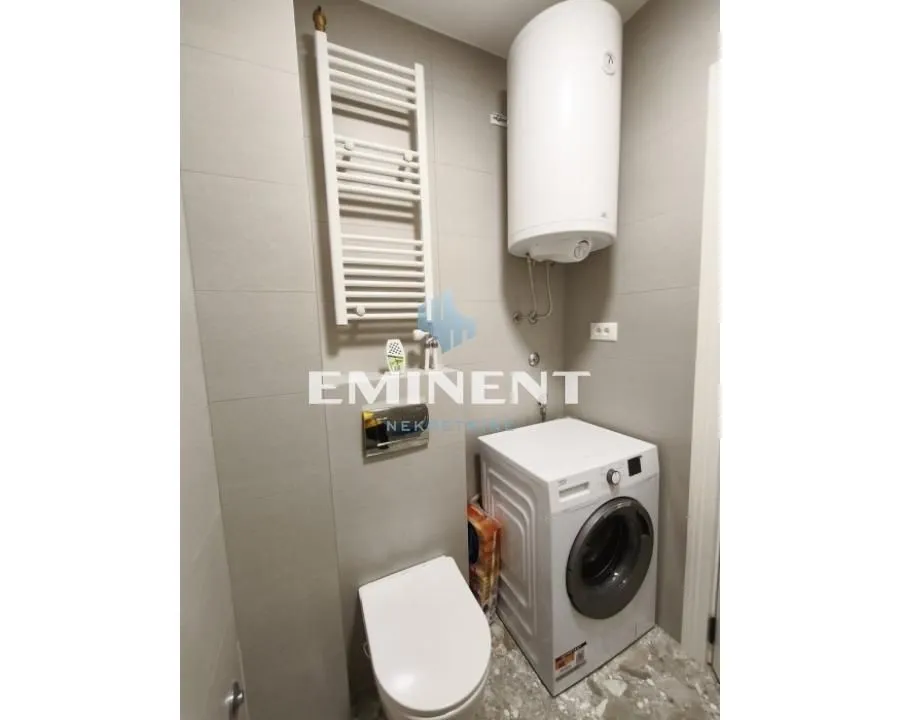 Izdavanje, trosoban stan, 65m², Čubura, Beograd