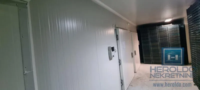 Sale, office space, 2400m², Vranje, Srbija