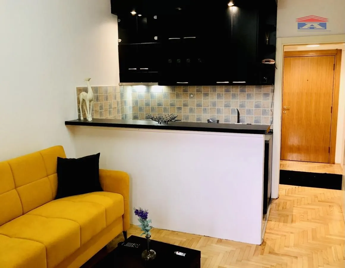 Izdavanje, garsonjera, 22m², Grbavica, Novi Sad Sve Podlokacije