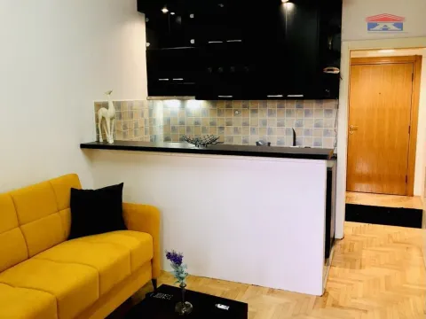 Izdavanje, garsonjera, 22m², Grbavica, Novi Sad Sve Podlokacije - image 5