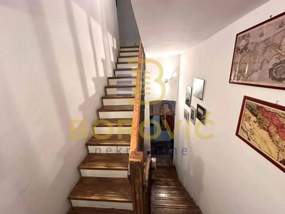 Prodaja, četvorosoban stan, 107m², Vračar Sve Podlokacije, Beograd