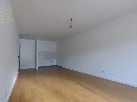 Izdavanje, poslovni prostor, 77m², Voždovac Sve Podlokacije, Beograd - image 9