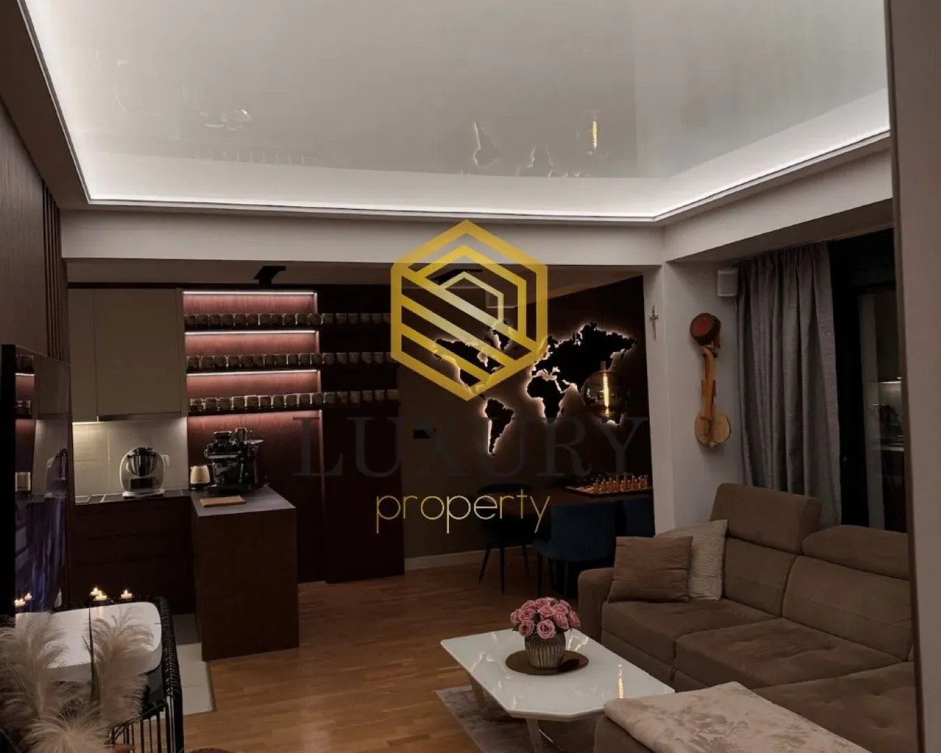 Sale, two bedroom apartment, 85m², Dobrota, Kotor
