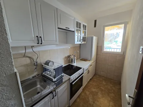 Rent, two bedroom apartment, 60m², Seljanovo, Tivat - image 2
