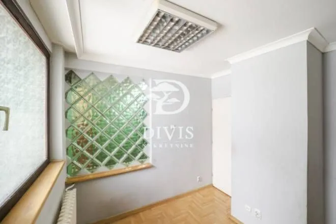 Prodaja, trosoban stan, 60m², Savski Trg, Beograd