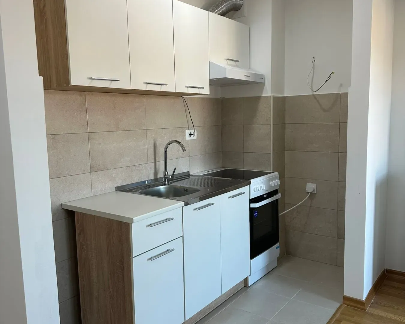 Rent, studio apartment, 29m², Stari Aerodrom, Podgorica