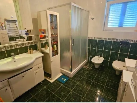 Prodaja, kuća, 296m², Herceg Novi, Crna Gora - image 10