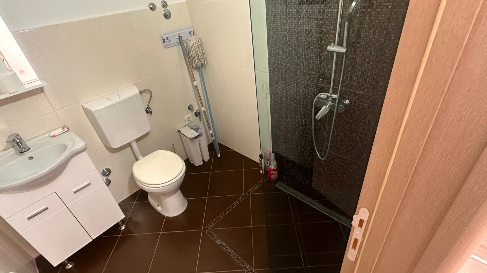 Prodaja, kuća, 180m², Centar, Ulcinj