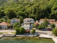 Prodaja, kuća, 405m², Kotor, Crna Gora - image 1