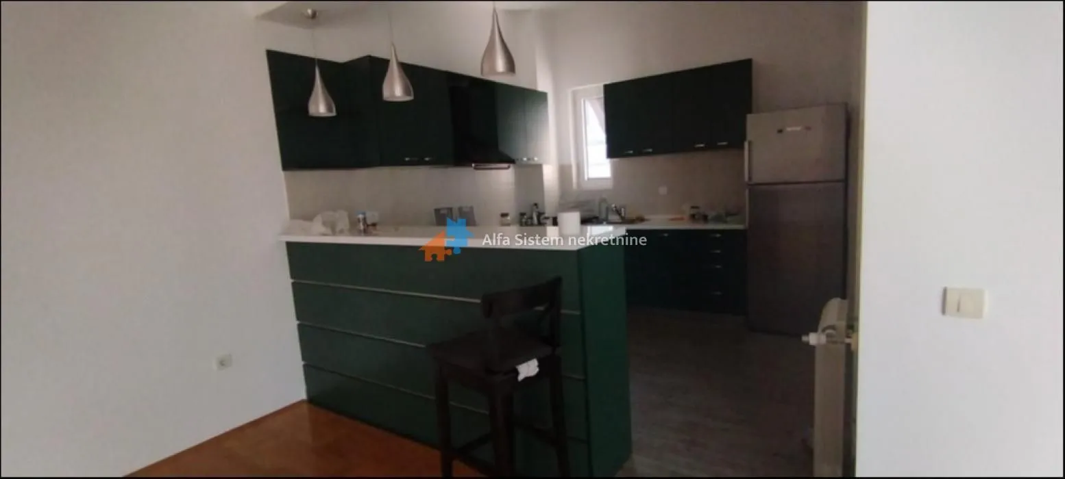 Rent, three bedroom apartment, 170m², Vračar Sve Podlokacije, Beograd