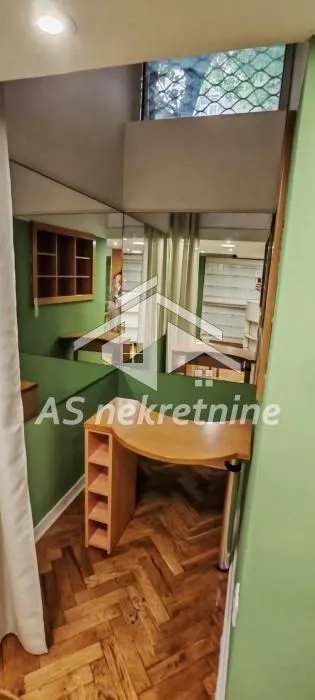 Rent, office space, 46m², Stari Grad, Beograd