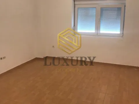 Izdavanje, poslovni prostor, 30m², Drac, Podgorica