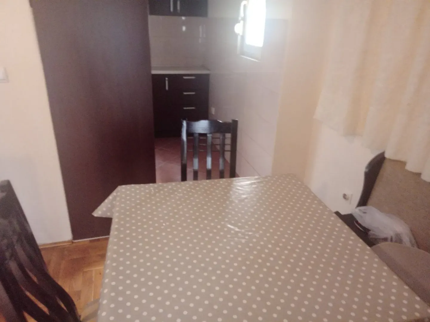 Izdavanje, trosoban stan, 60m², Blok 9, Podgorica