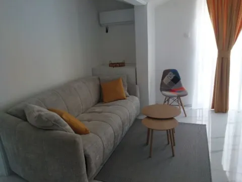 Izdavanje, jednosoban stan, 41m², Kalimanj, Tivat - image 3