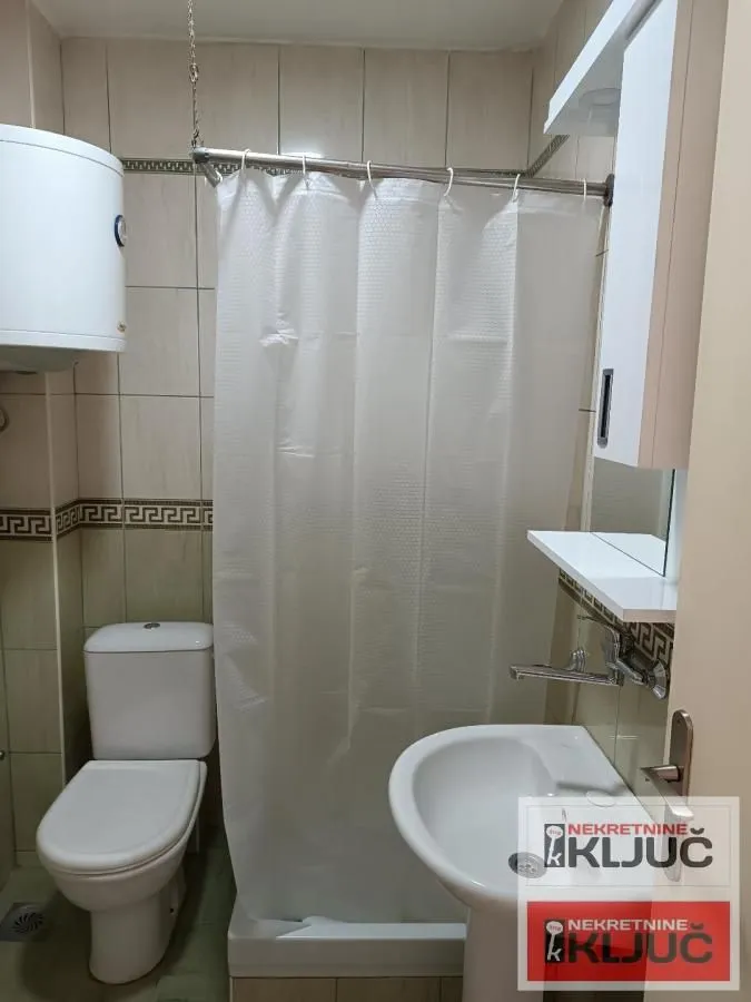 Izdavanje, garsonjera, 30m², Adice, Novi Sad Sve Podlokacije