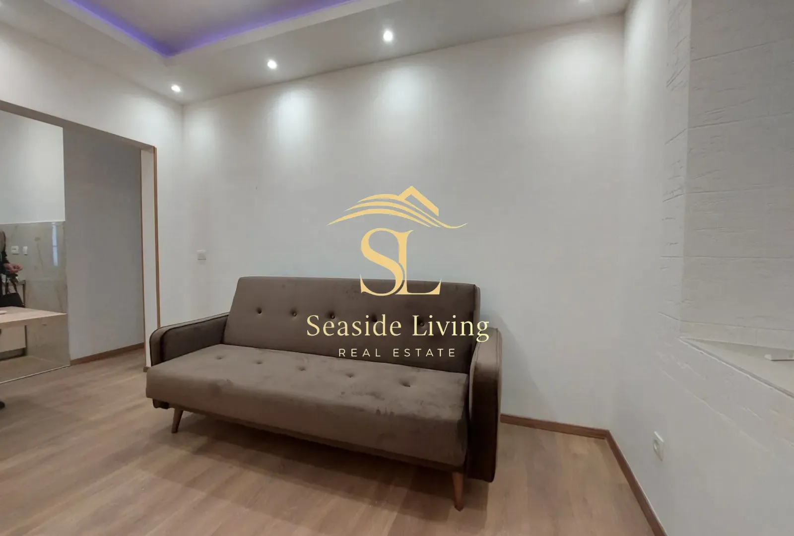 Rent, one bedroom apartment, 40m², Centar, Kotor